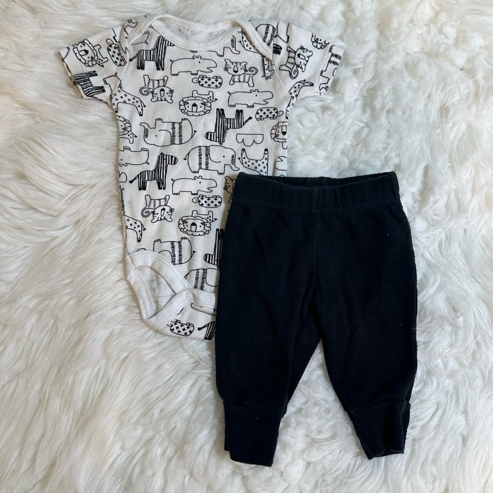 0-3 Months Baby Boy matching outfit set - Picture 3 of 8
